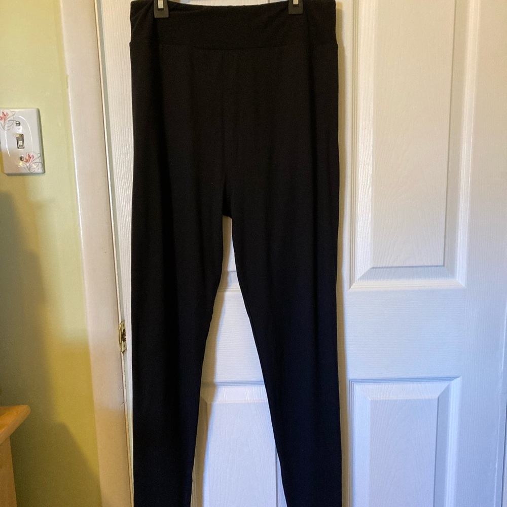 Jo Lina Boutique Solid Black Leggings